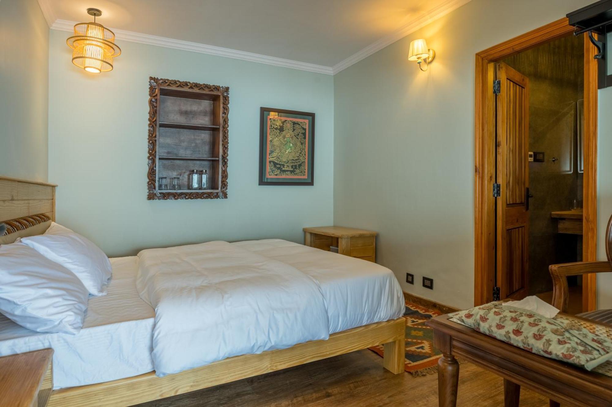 Cedar Hill Lodge - A Boutique Homestay มาโชบรา ภายนอก รูปภาพ