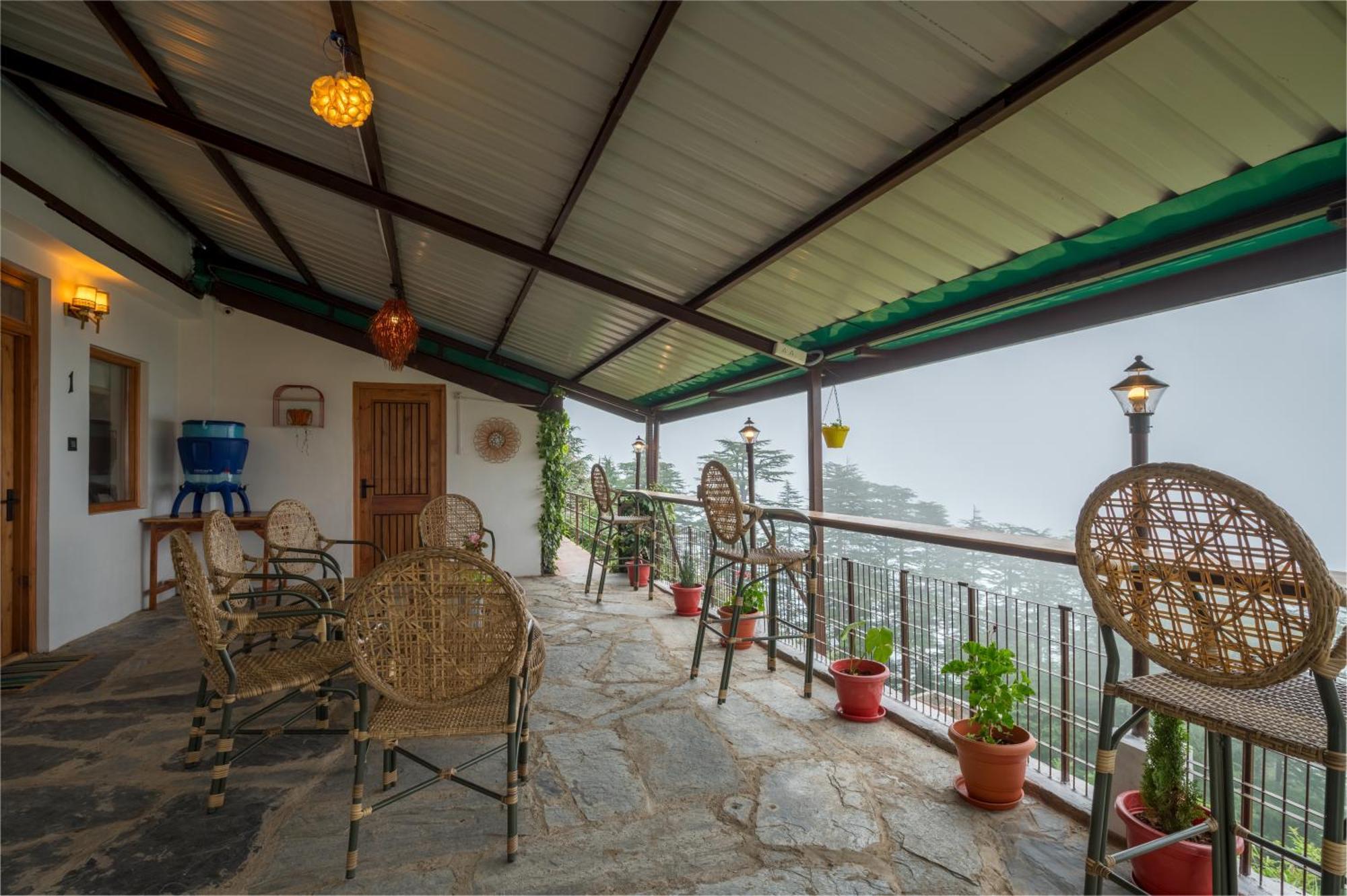 Cedar Hill Lodge - A Boutique Homestay มาโชบรา ภายนอก รูปภาพ